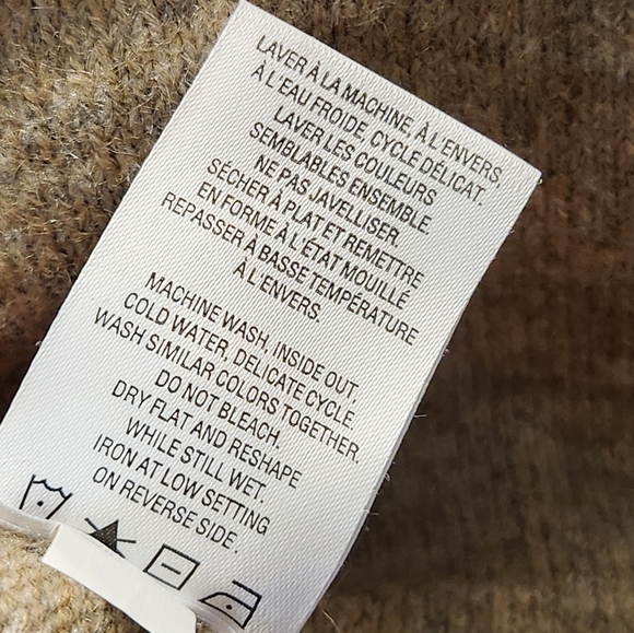 Reitmans PlushSoft Long-Sleeve V-Neck Sweater - Picture 5 of 5